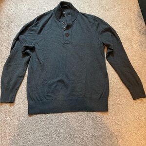 Eddie Bauer Men's Dark Gray Turtleneck Sweater